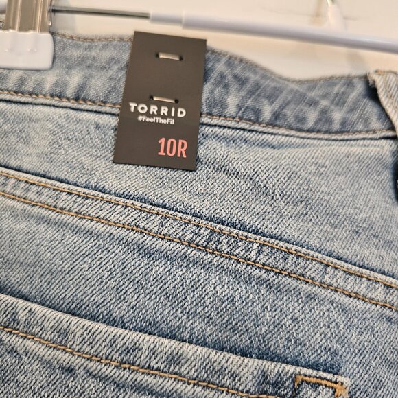 NWT-Torrid High Rise Straight Elastic Waist Jean - Picture 6 of 6